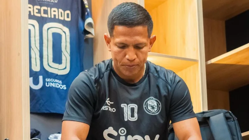 Preciado niega amaños y acusa mafias de apuestas en el