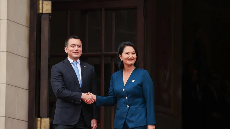 Fujimori asume presidencia de la Comunidad Andina con