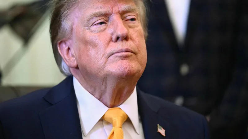 Trump minimiza riesgo de conflicto armado con Irán