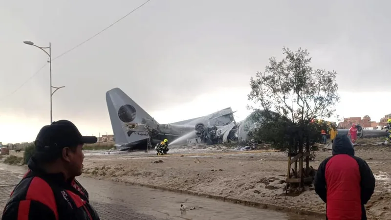 Avión militar con carga de dinero se estrella cerca de El