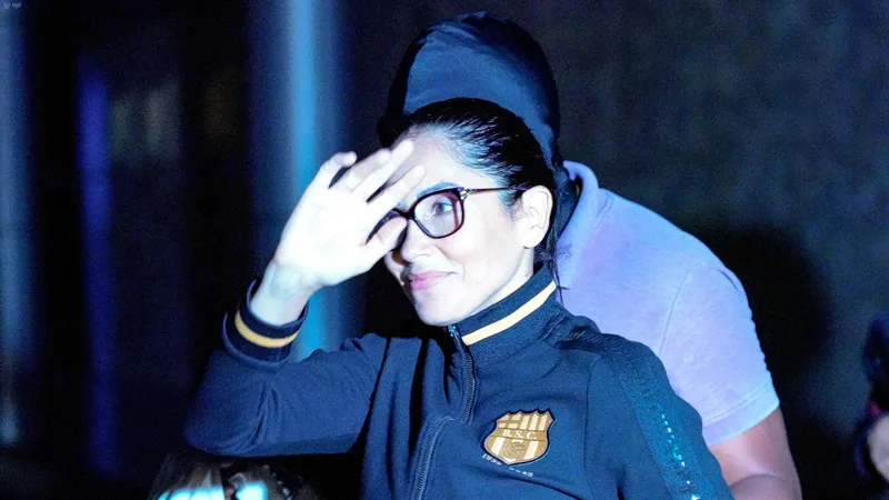 Luisa González llega a Latacunga con custodia militar tras