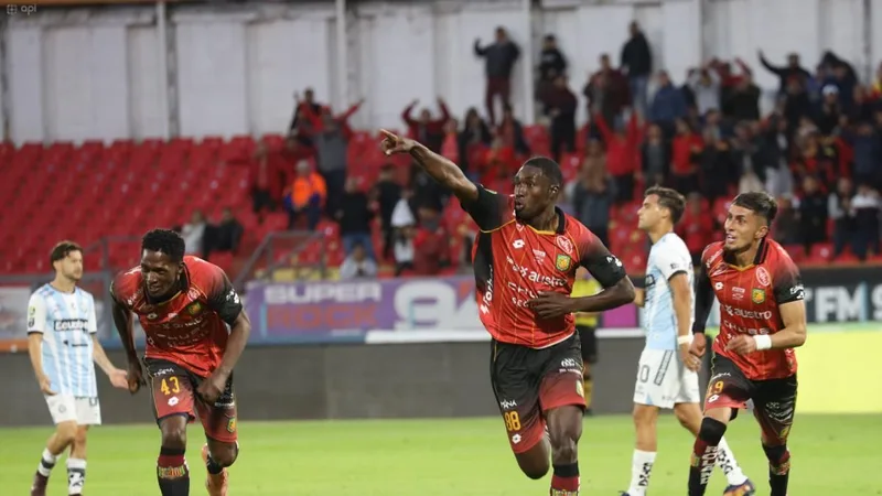 Deportivo Cuenca recibe a Libertad FC en la fecha 29 de
